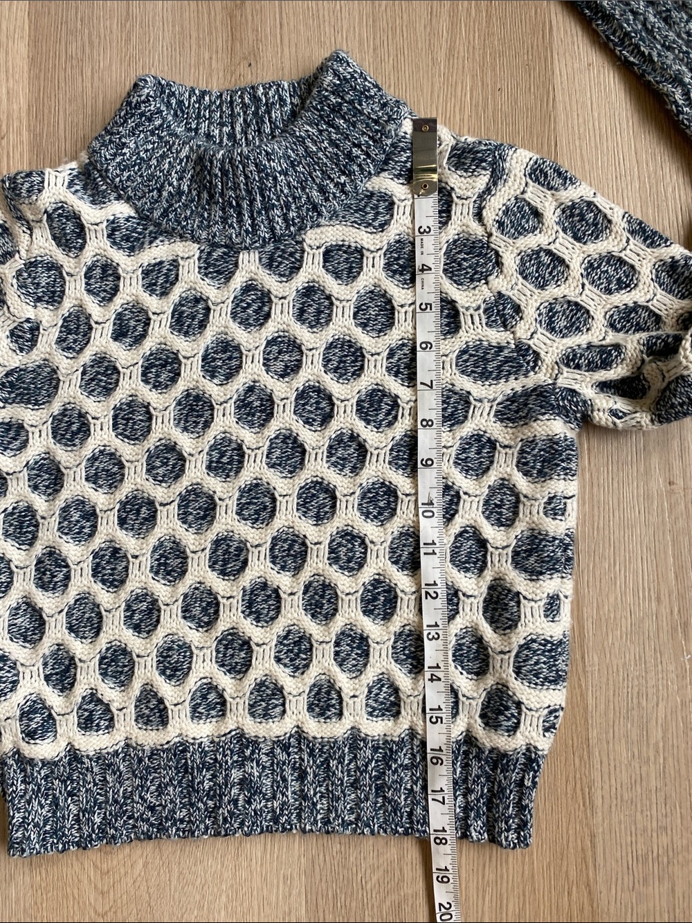 Club Monaco Honeycomb Knit Cropped Mock Neck Sweater Wool Alpaca Blue Ivory S - Picture 11 of 11